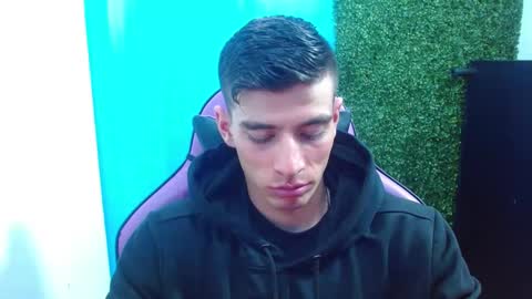 Snapshot of deiby_baby chatting on 12/15/24, 01:46 DEIBY online show from 12/15/24, 01:46