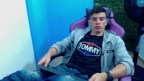 Snapshot of deiby_baby chatting on 12/19/24, 01:07 DEIBY online show from 12/19/24, 01:07