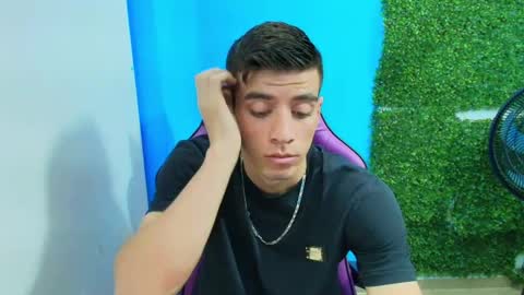 Snapshot of deiby_baby chatting on 01/23/25, 10:44 DEIBY online show from 01/23/25, 10:44