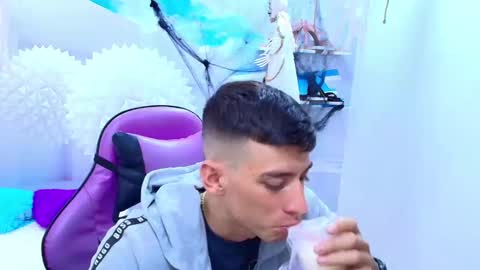 Snapshot of deiby_baby chatting on 10/27/25, 06:56 DEIBY online show from 10/27/25, 06:56