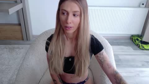 Di online show from 11/24/25, 10:04