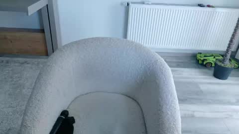 Snapshot of deidi_sweet chatting on 04/27/26, 09:18 Di online show from 04/27/26, 09:18