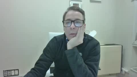 Snapshot of deimosmad chatting on 12/14/25, 02:11 deimosmad online show from 12/14/25, 02:11