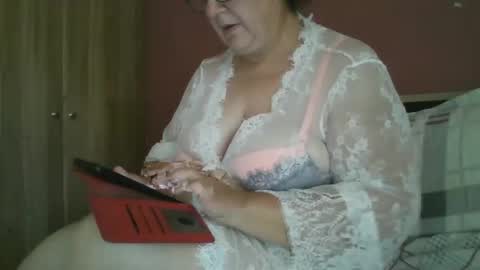 Snapshot of deinar76 chatting on 06/02/26, 12:40 deinar76 online show from 06/02/26, 12:40