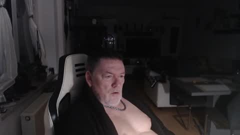 deinprinz2312 online show from 01/19/25, 06:20