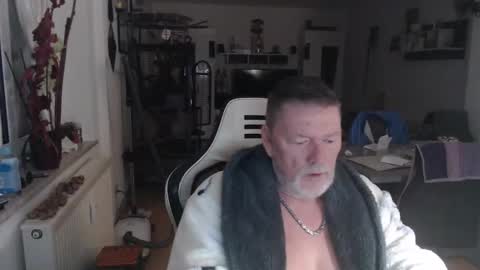 Snapshot of deinprinz2312 chatting on 11/04/25, 05:17 deinprinz2312 online show from 11/04/25, 05:17