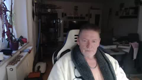 Snapshot of deinprinz2312 chatting on 12/05/25, 07:06 deinprinz2312 online show from 12/05/25, 07:06