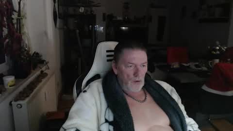 Snapshot of deinprinz2312 chatting on 01/07/26, 05:21 deinprinz2312 online show from 01/07/26, 05:21