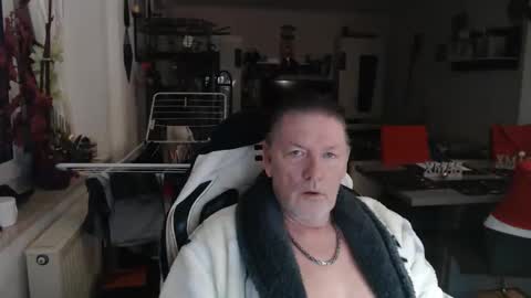 Snapshot of deinprinz2312 chatting on 01/13/26, 04:51 deinprinz2312 online show from 01/13/26, 04:51