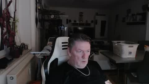 Snapshot of deinprinz2312 chatting on 02/01/26, 06:12 deinprinz2312 online show from 02/01/26, 06:12