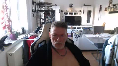 Snapshot of deinprinz2312 chatting on 03/04/26, 08:42 deinprinz2312 online show from 03/04/26, 08:42