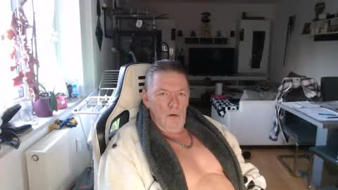 Snapshot of deinprinz2312 chatting on 03/16/26, 05:44 deinprinz2312 online show from 03/16/26, 05:44