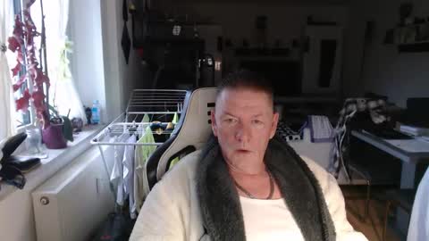 Snapshot of deinprinz2312 chatting on 03/17/26, 05:33 deinprinz2312 online show from 03/17/26, 05:33