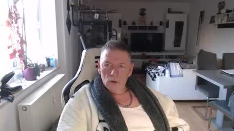 Snapshot of deinprinz2312 chatting on 03/18/26, 06:27 deinprinz2312 online show from 03/18/26, 06:27