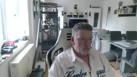 Snapshot of deinprinz2312 chatting on 04/14/26, 11:38 deinprinz2312 online show from 04/14/26, 11:38