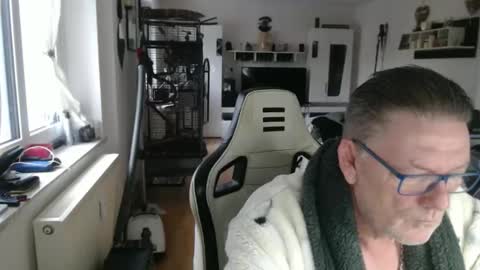 Snapshot of deinprinz2312 chatting on 04/20/26, 05:32 deinprinz2312 online show from 04/20/26, 05:32