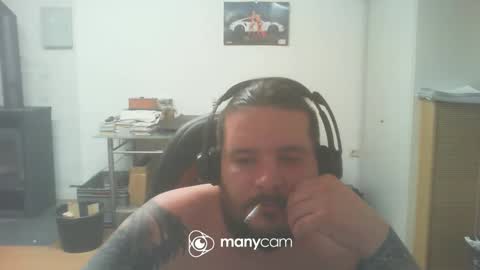 Snapshot of deinspielzeug87 chatting on 01/02/25, 03:19 deinspielzeug87 online show from 01/02/25, 03:19