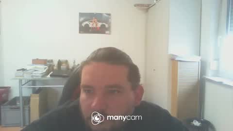 Snapshot of deinspielzeug87 chatting on 03/10/25, 09:32 deinspielzeug87 online show from 03/10/25, 09:32