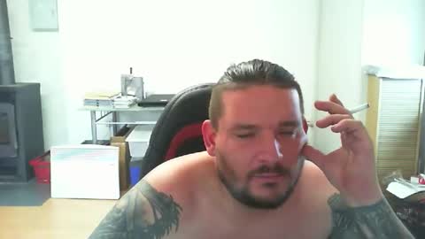 Snapshot of deinspielzeug87 chatting on 10/12/25, 12:59 deinspielzeug87 online show from 10/12/25, 12:59