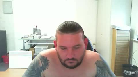 Snapshot of deinspielzeug87 chatting on 11/06/25, 12:28 deinspielzeug87 online show from 11/06/25, 12:28