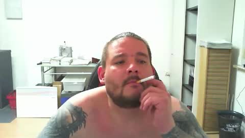 Snapshot of deinspielzeug87 chatting on 11/30/25, 04:00 deinspielzeug87 online show from 11/30/25, 04:00