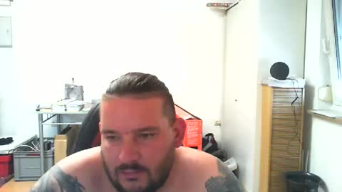 Snapshot of deinspielzeug87 chatting on 08/09/26, 12:10 deinspielzeug87 online show from 08/09/26, 12:10