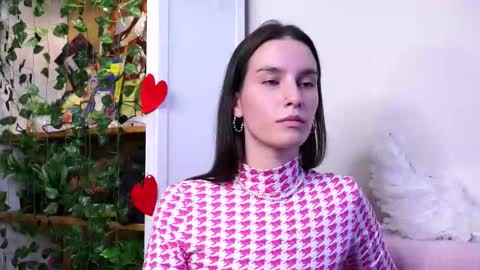 Esme 19 years old online show from 11/02/25, 07:27