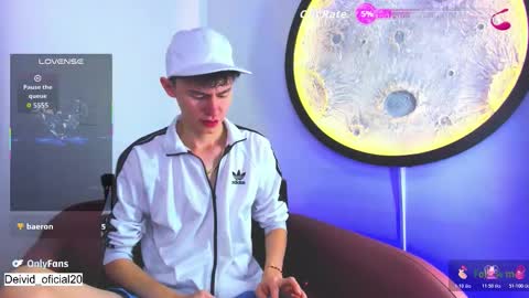 Snapshot of deivid_oficial20 chatting on 11/21/25, 01:10 Deivid online show from 11/21/25, 01:10