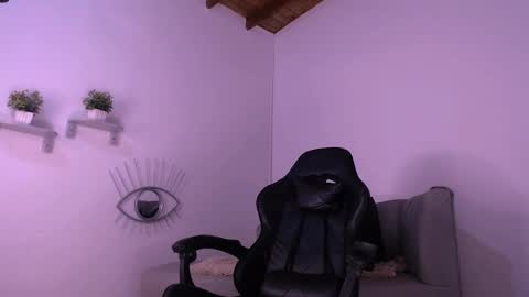  DEIVY  online show from 02/13/25, 11:50