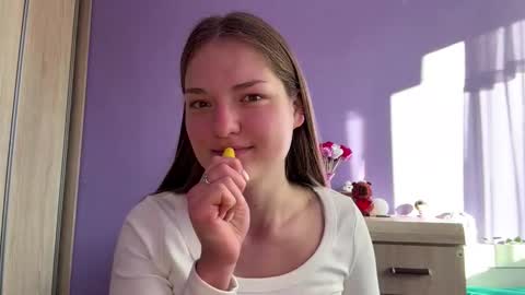 Mila online show from 03/03/26, 07:25