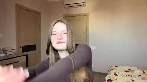 Mila online show from 03/23/26, 09:13