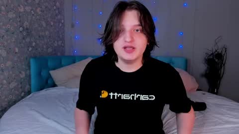 Snapshot of delalex chatting on 03/08/26, 07:06 Alex online show from 03/08/26, 07:06