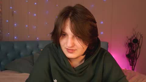 Snapshot of delalex chatting on 03/20/26, 09:19 Alex online show from 03/20/26, 09:19