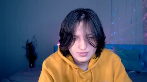 Snapshot of delalex chatting on 04/06/26, 01:47 Alex online show from 04/06/26, 01:47