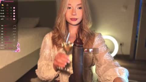 Dia online show from 02/14/26, 06:15