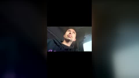 Snapshot of delgadomalo13 chatting on 12/15/25, 12:26 delgadomalo13 online show from 12/15/25, 12:26