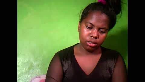 Snapshot of deliah712909 chatting on 02/06/25, 12:05 deliah712909 online show from 02/06/25, 12:05