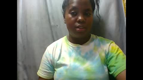 Snapshot of deliah712909 chatting on 09/23/25, 10:18 deliah712909 online show from 09/23/25, 10:18