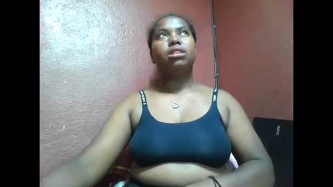 Snapshot of deliah712909 chatting on 10/17/25, 07:00 deliah712909 online show from 10/17/25, 07:00