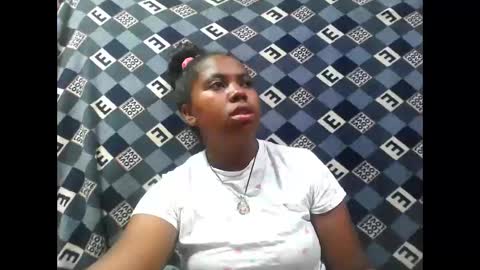 Snapshot of deliah712909 chatting on 11/17/25, 06:19 deliah712909 online show from 11/17/25, 06:19