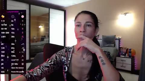 Nicole online show from 11/19/25, 09:20