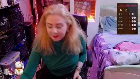 Delicacat online show from 10/22/25, 11:04