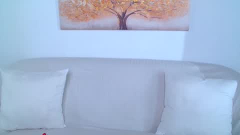 Snapshot of deliciaalove chatting on 01/14/25, 07:43 deliciaalove online show from 01/14/25, 07:43