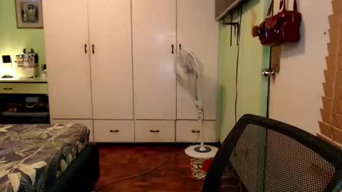 Mercedes online show from 12/03/25, 01:57