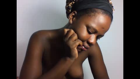 Snapshot of deliciousbabe01 chatting on 03/20/26, 10:42 EVAH online show from 03/20/26, 10:42
