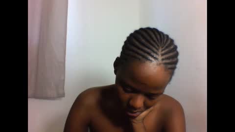 Snapshot of deliciousbabe01 chatting on 05/01/26, 11:48 EVAH online show from 05/01/26, 11:48