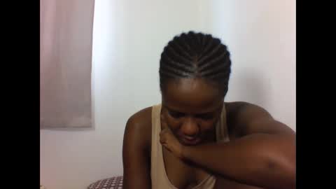 Snapshot of deliciousbabe01 chatting on 05/06/26, 06:30 EVAH online show from 05/06/26, 06:30