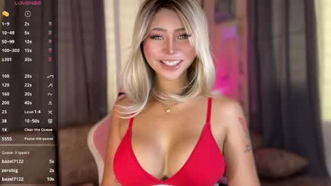 Snapshot of deliciousfaye chatting on 04/25/26, 05:54 Hello your loving faye 3 online show from 04/25/26, 05:54