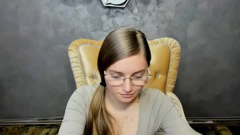 Kate online show from 01/12/25, 03:25