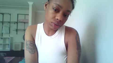 Snapshot of delightfuldark chatting on 02/07/25, 05:07 delightfuldark online show from 02/07/25, 05:07